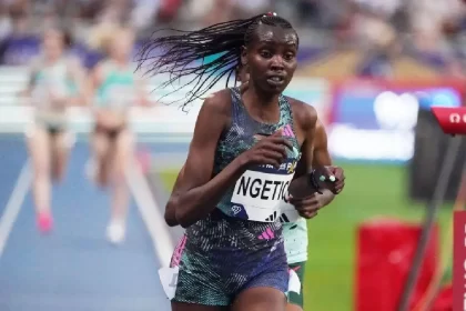 Agnes Ngetich récord mundial