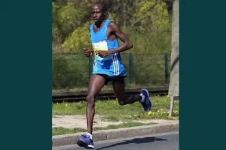 Ronald Kipkoech Korir suspendido