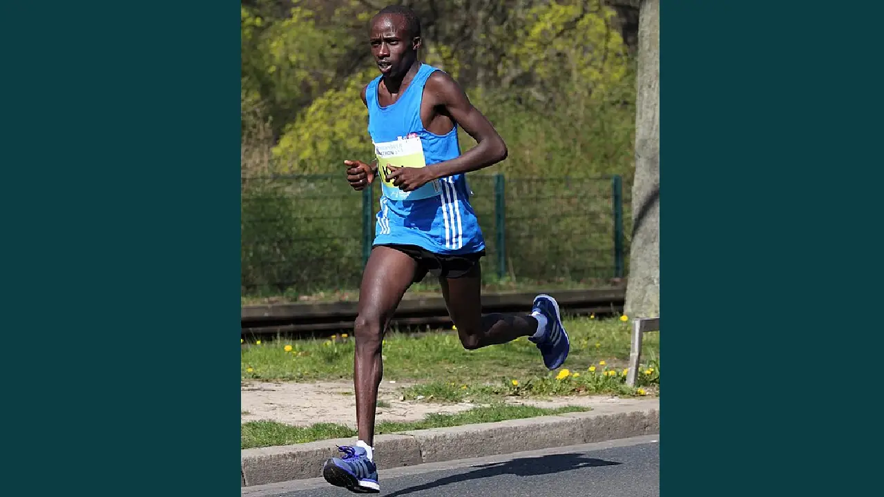 Ronald Kipkoech Korir suspendido